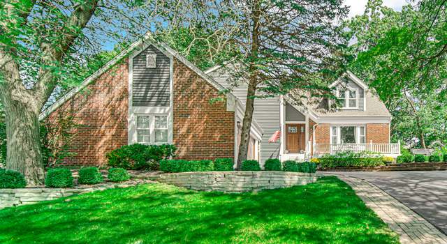 Photo of 9647 Wooded Path Dr, Palos Hills, IL 60465