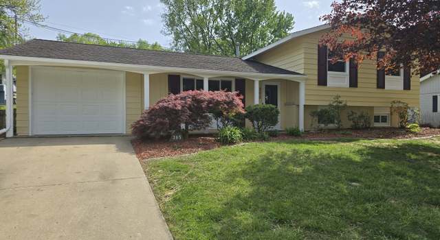 Photo of 305 Rowe Dr, Bloomington, IL 61701