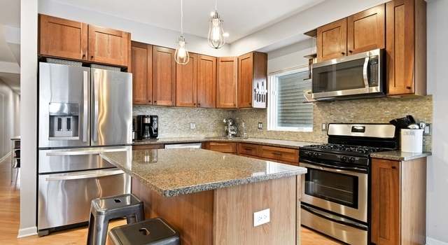 Photo of 2509 W Fullerton Ave #3, Chicago, IL 60647