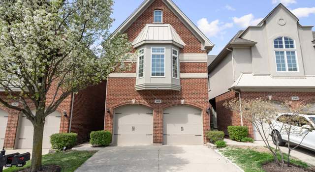 Photo of 148 Roundtree Ct, Bloomingdale, IL 60108