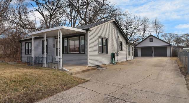 Photo of 2610 S Thomas Ct, Mchenry, IL 60051