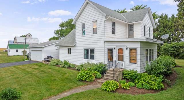 Photo of 11203 Hinckley Rd, Hinckley, IL 60520