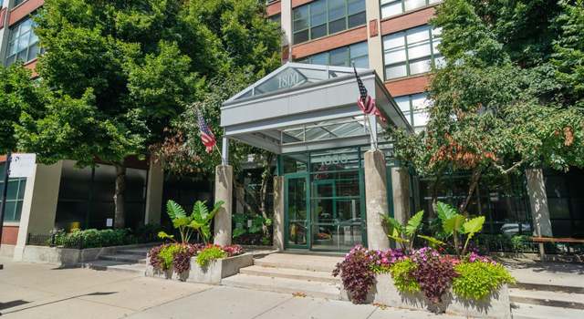 Photo of 1800 W ROSCOE St #229, Chicago, IL 60657