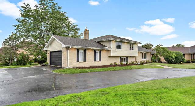Photo of 504 Abbeywood Ct, Oak Brook, IL 60523