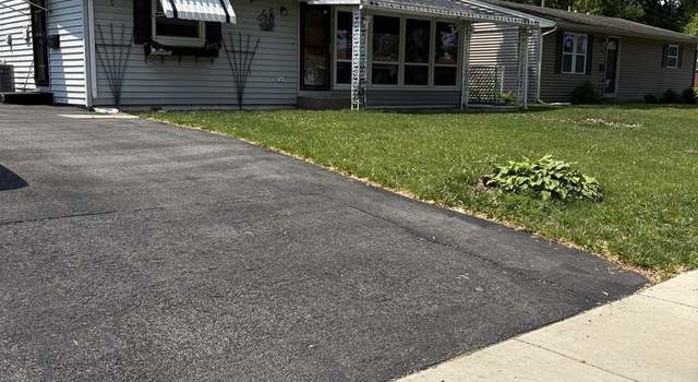 Photo of 220 Harrison St, Carpentersville, IL 60110