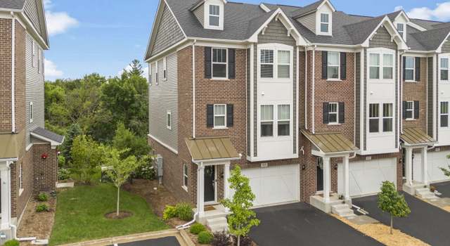 Photo of 939 Coletta Cir, Naperville, IL 60563
