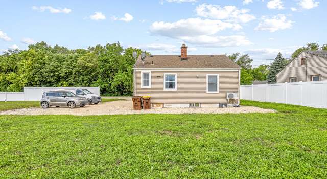 Photo of 2228 Magnolia St, Rockford, IL 61104