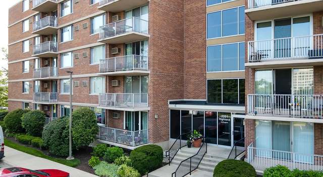 Photo of 2201 S Highland Ave Unit 5L, Lombard, IL 60148