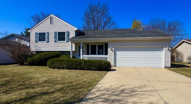 Photo of 1711 Jennifer Ln, Mchenry, IL 60050