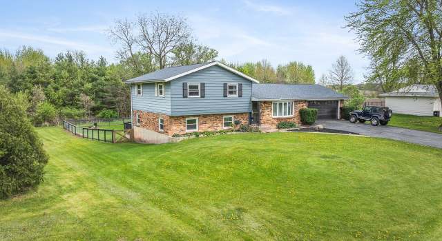 Photo of 2673 N Lynnville Ct, Lindenwood, IL 61049