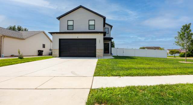 Photo of 1831 Derek Dr, Normal, IL 61761