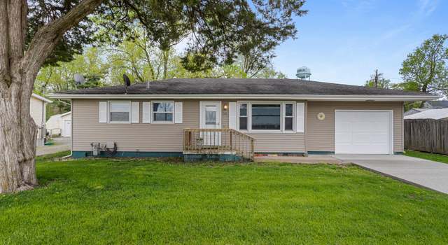 Photo of 209 E Market St, Sadorus, IL 61872