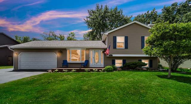 Photo of 315 Brookwood Trl, Mchenry, IL 60050