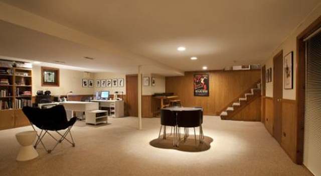 Photo of 6435 Indianhead Trl, Indian Head Park, IL 60525