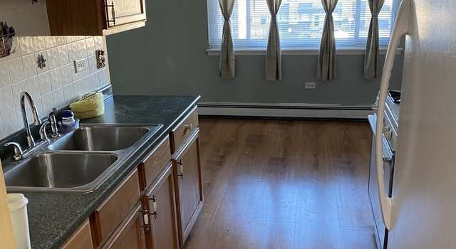 Photo of 8635 W Foster Ave Unit 3A, Chicago, IL 60656