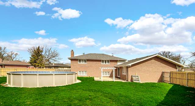 Photo of 16656 Woodlawn East Ct, South Holland, IL 60473