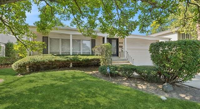 Photo of 650 Barberry Rd, Highland Park, IL 60035