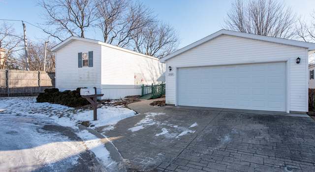 Photo of 3109 Patricia Ln, Park City, IL 60085