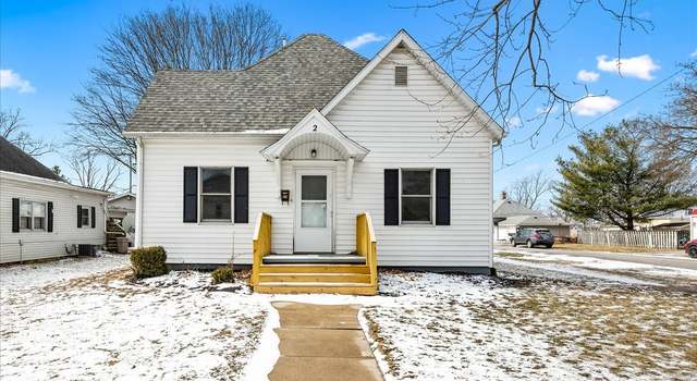 Photo of 2 S Walnut St, Villa Grove, IL 61956