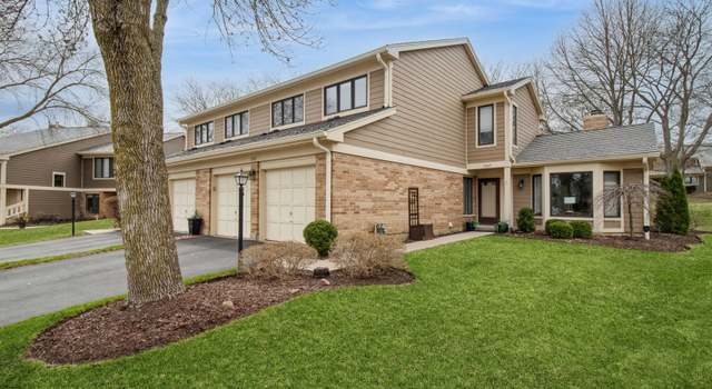 Photo of 1207 Emerson Ln, Libertyville, IL 60048
