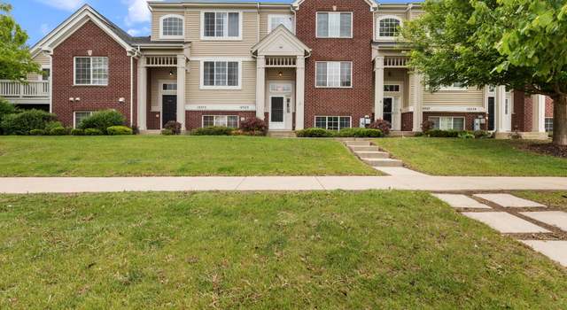 Photo of 10325 Kerry Ridge Ct, Chicago Ridge, IL 60415