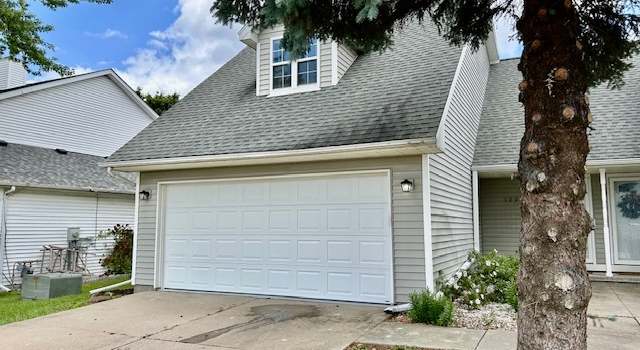 Photo of 1222 Henry St, Normal, IL 61761