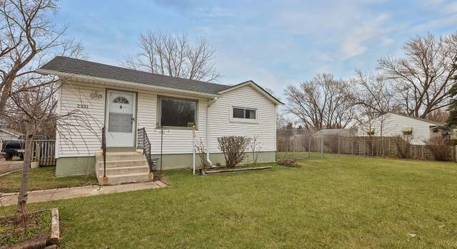 Photo of 2921 N Lewis Ave, Waukegan, IL 60087