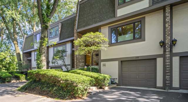 Photo of 210 Charles Pl #210, Wilmette, IL 60091