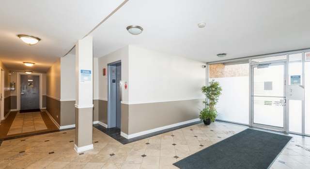 Photo of 2501 W Bryn Mawr Ave #206, Chicago, IL 60659
