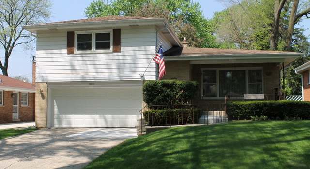 Photo of 306 S Louis St, Mount Prospect, IL 60056