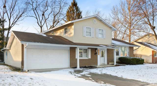 Photo of 662 N Robinson Dr, Palatine, IL 60074