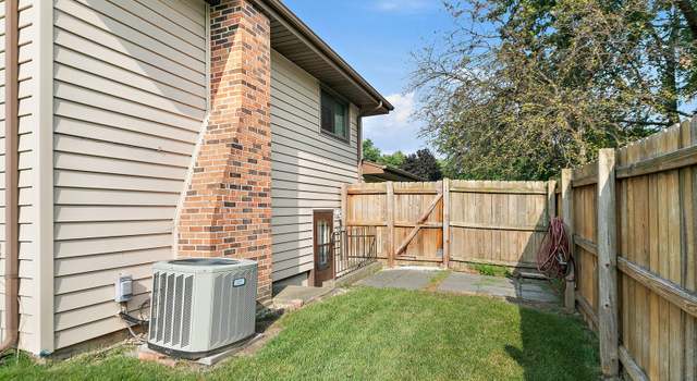 Photo of 1219 Rose Ct, Bartlett, IL 60103