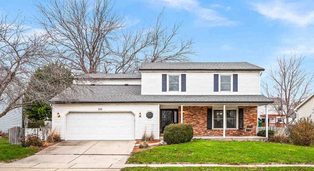 Photo of 206 Lake Shore Cir, Bloomington, IL 61704