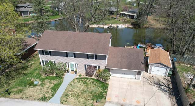 Photo of 1510 W Point Dr, Mahomet, IL 61853