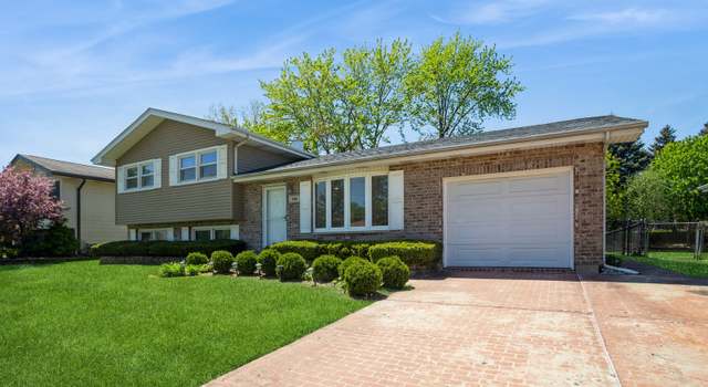 Photo of 300 Wingate Dr, Schaumburg, IL 60193