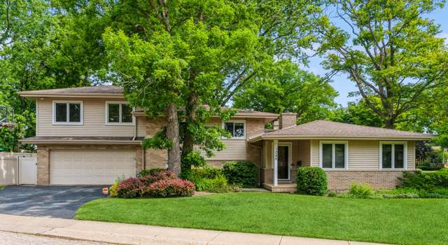 Photo of 1246 Kenton Rd, Deerfield, IL 60015