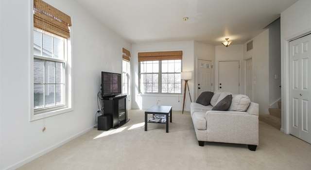 Photo of 9137 Mansfield Dr, Tinley Park, IL 60487