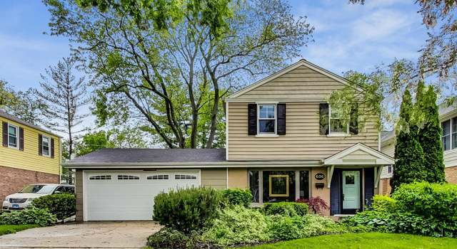 Photo of 606 S Dryden Pl, Arlington Heights, IL 60005
