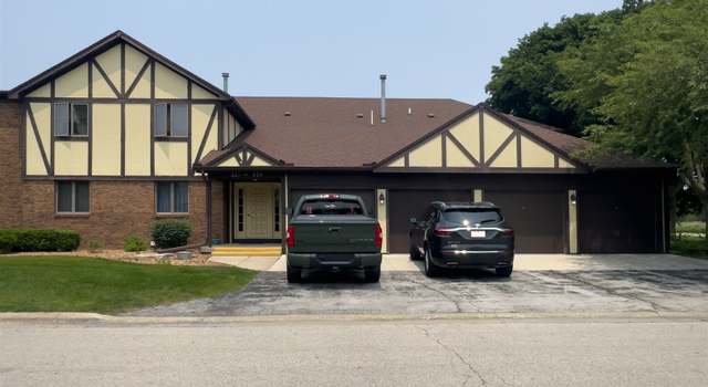 Photo of 201 Carol Ct Unit D1, Pontiac, IL 61764