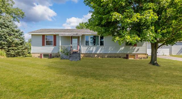 Photo of 928 E County Line Rd, Grant Park, IL 60940