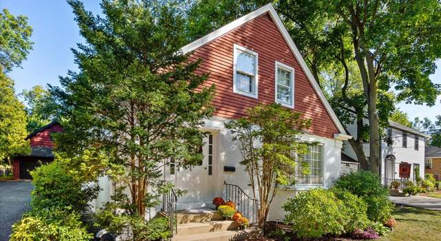 Photo of 124 W Crystal Lake Ave, Crystal Lake, IL 60014
