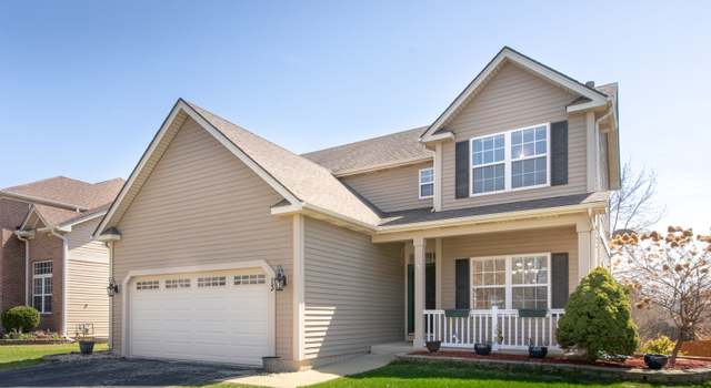 Photo of 13 Trail Ridge Ct, Streamwood, IL 60107