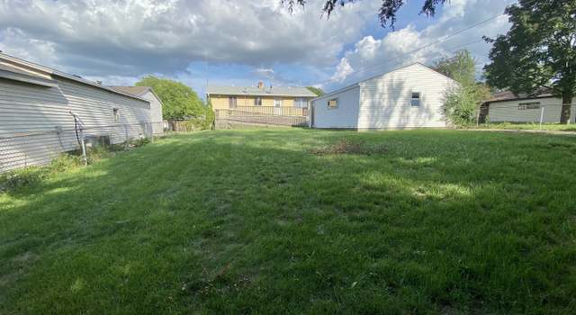 Photo of 8320 Farnham Dr, Machesney Park, IL 61115