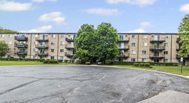 Photo of 2420 E Brandenberry Ct Unit 2F, Arlington Heights, IL 60004
