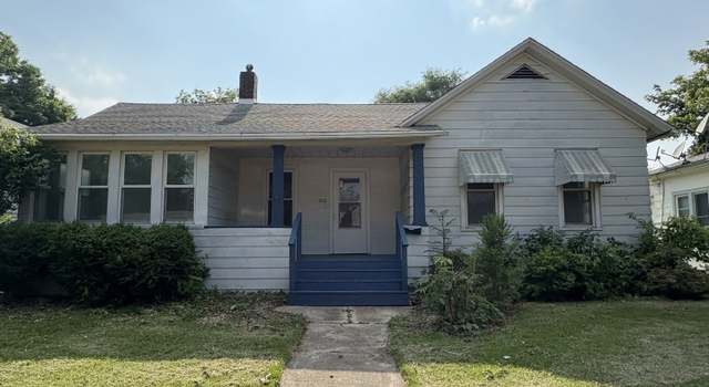 Photo of 908 N Park St, Streator, IL 61364