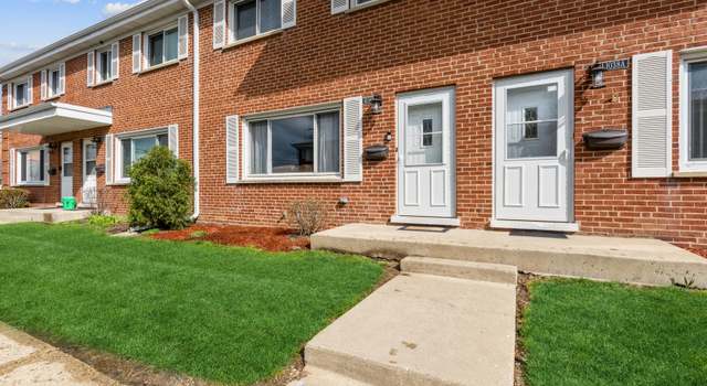 Photo of 1036 N Boxwood Dr Unit B, Mount Prospect, IL 60056