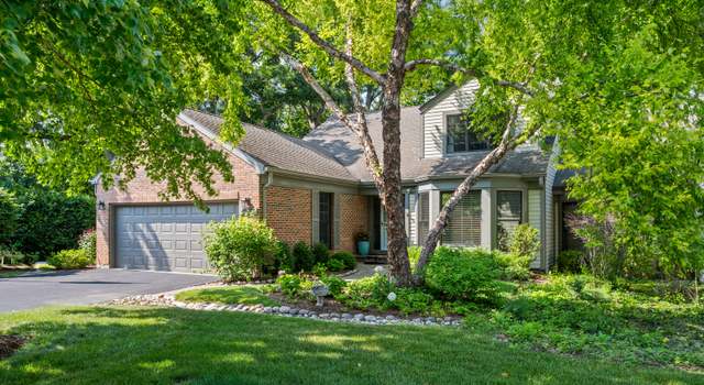 Photo of 95 Warrington Dr, Lake Bluff, IL 60044