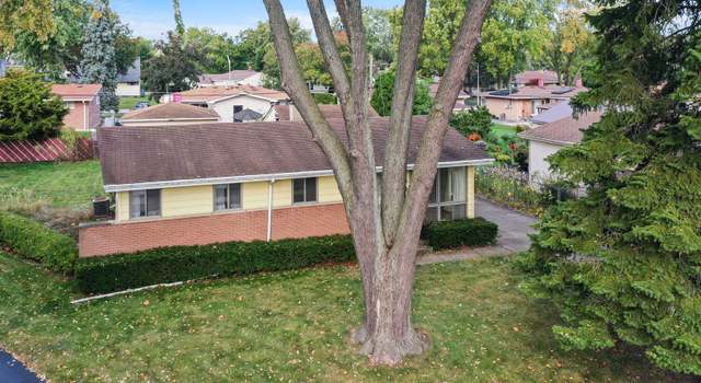 Photo of 229 E Normandy Dr, Addison, IL 60101