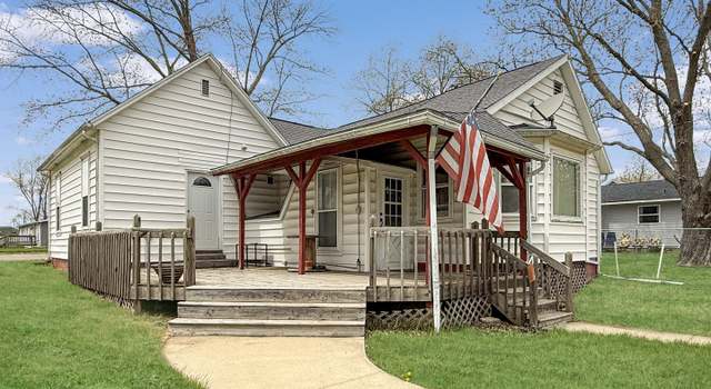 Photo of 327 East St, Penfield, IL 61862