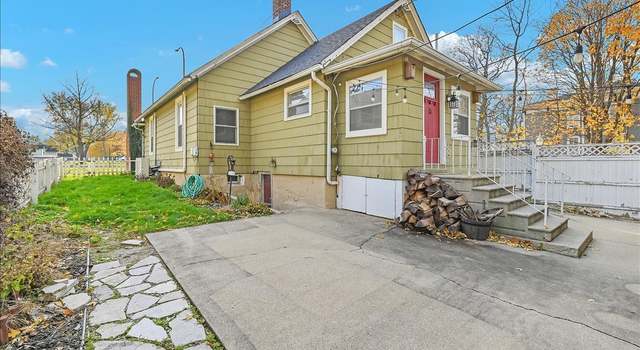 Photo of 301 E State St, Geneva, IL 60134